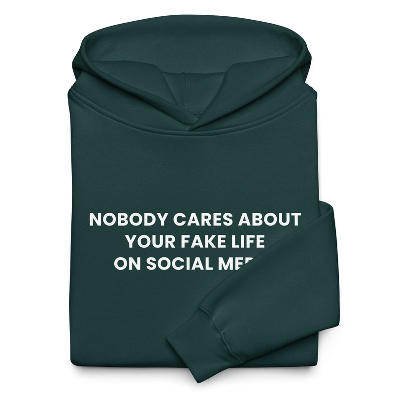 NOBODY CARES ABOUT YOUR FAKE LIFE ON SOCIAL MEDIA